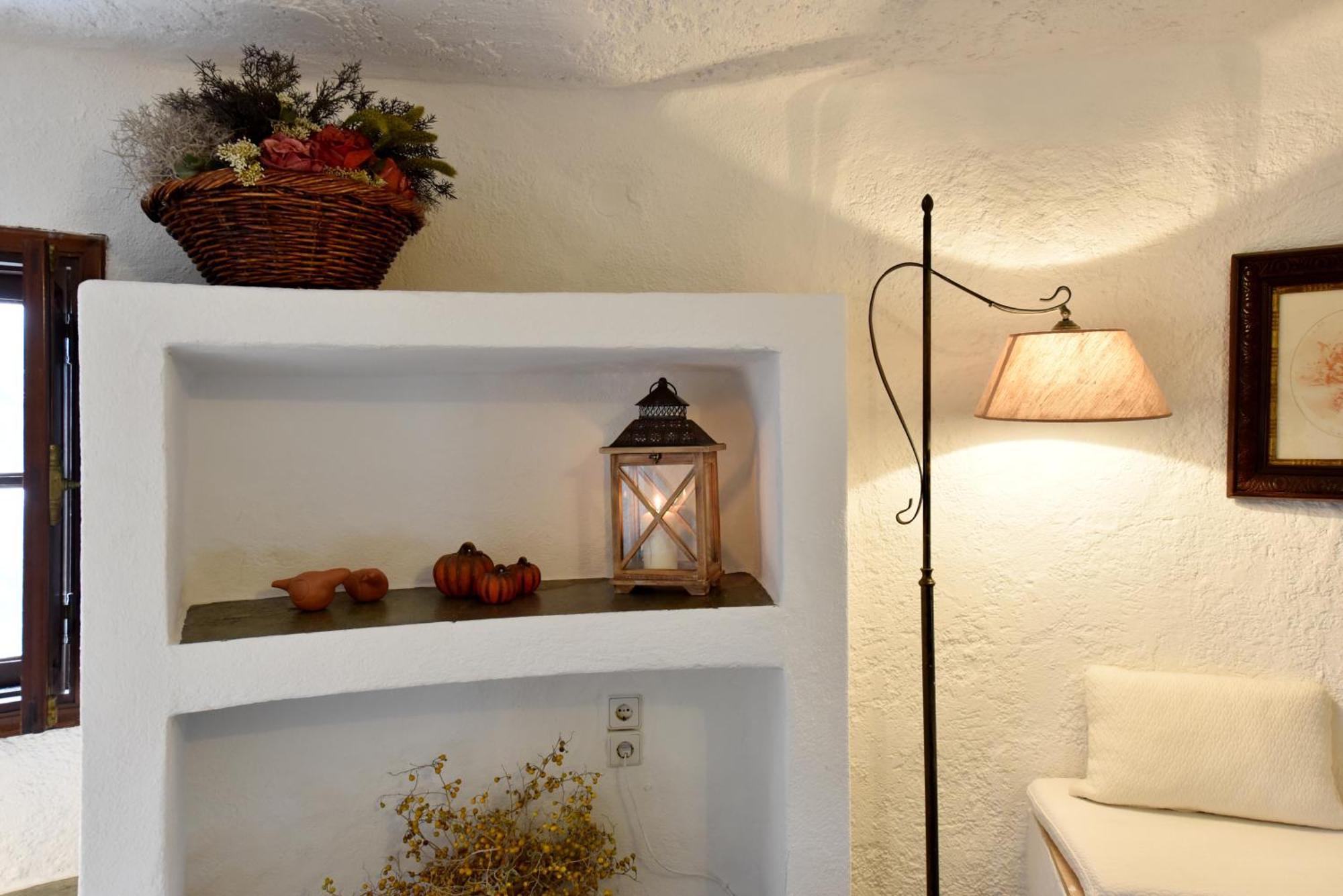 Anastasia'S Windmill And Anastasia'S Studio Plaka  Esterno foto